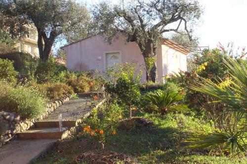 Mas de la Galinette "Pivoine" à Biot