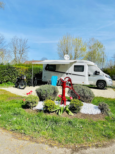 Camping Les Rives du Lac à Géraudot
