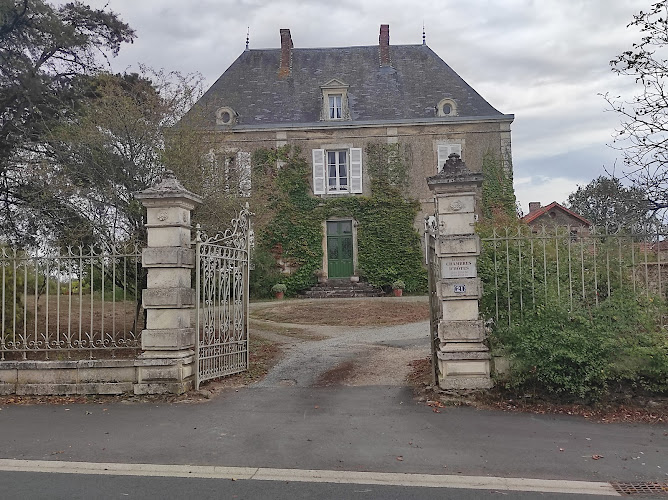 Le Logis à Les Pineaux