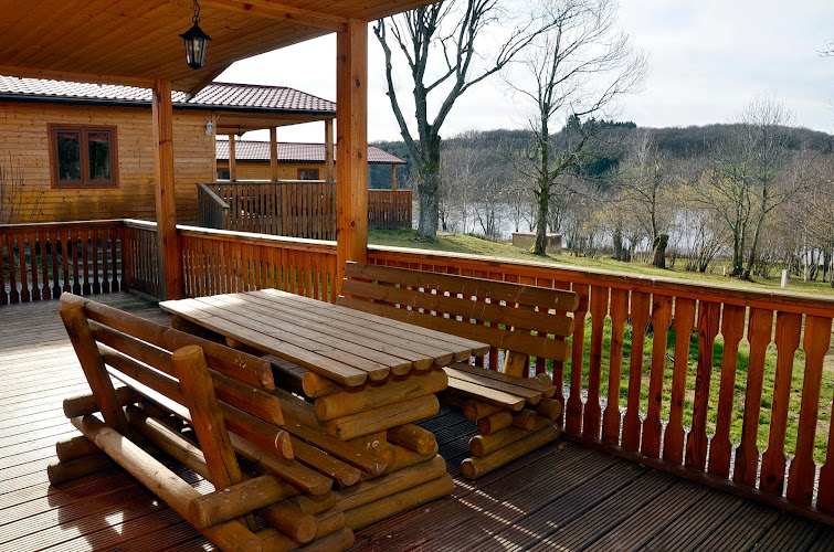 Camping et hôtel plein aire chalets à Bessines-sur-Gartempe