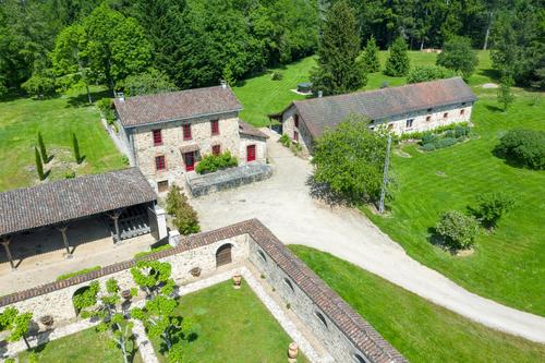 Domaine de Vieillecour : Maison avec piscine et salle de jeux privées en Périgord Vert pour 6 à Saint Pierre De Frugie