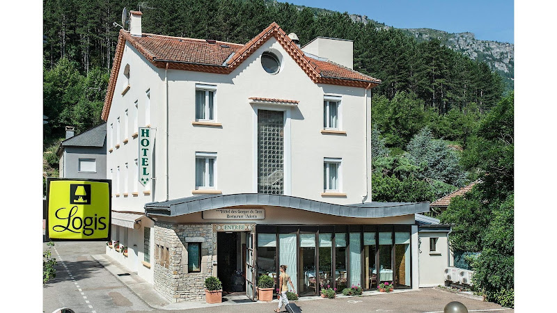 Logis Hôtel des Gorges du Tarn Rest. l Adonis à Florac-Trois-Rivières