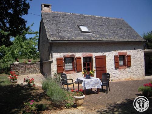 La petite maison dans la prairie à Collonges La Rouge