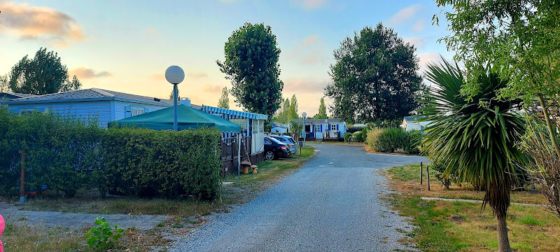Camping Les Prairies du Lac à Apremont