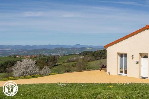 Gîte des Lilas à Saint Etienne Sur Usson