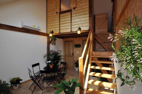 La Petite Loge