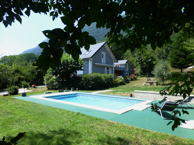 Maison d hôtes Les Tamaris à Cruet