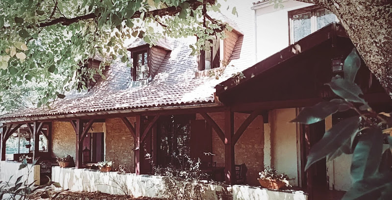 L escale de Larcher à Saint-Aubin-de-Nabirat