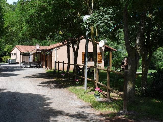 Camping Le Val Fleuri à Belmont-sur-Rance
