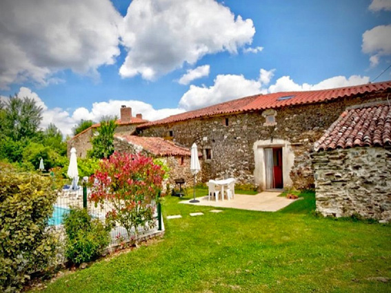 Gîte de la Fleur de Pommier à Saint-Paul-en-Gtine