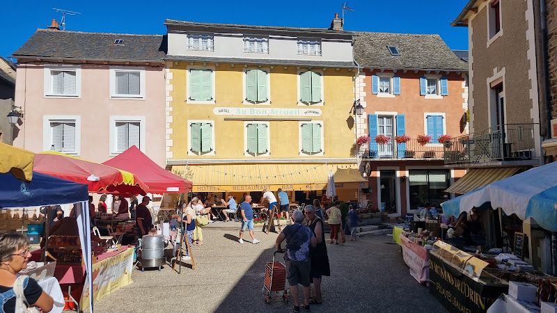 Logis Hôtel Au Bon Accueil à Arvieu