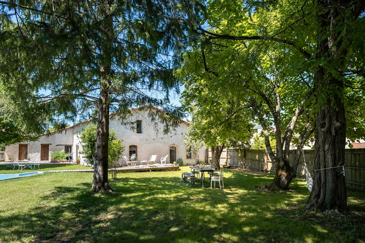 Maison du clocher à Baignes-Sainte-Radegonde