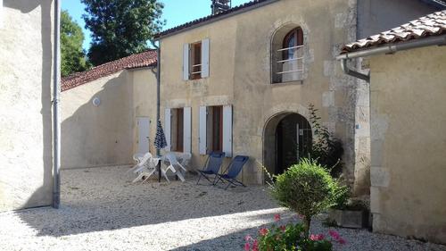 17g93071 à Fontaines D'ozillac