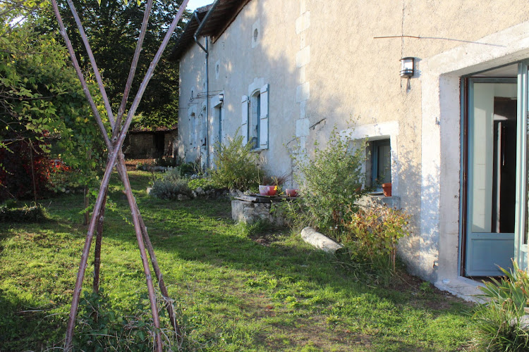Gîte des Bois Du Charme à Chalais