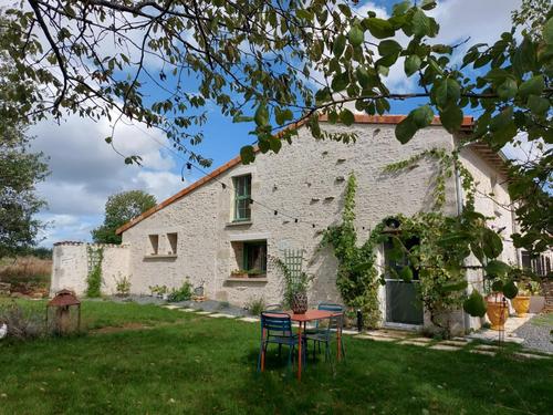 La Petite Maison d'Exireuil à Exireuil