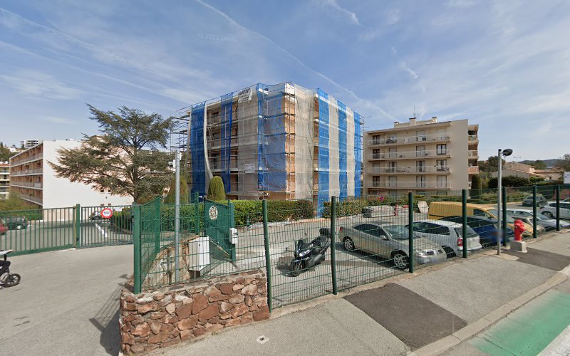 Saisonnière Bel Appartement à Saint-Raphaël