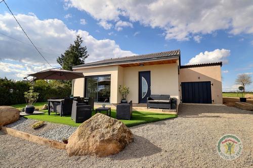 La petite maison dans la prairie à PARIGNE