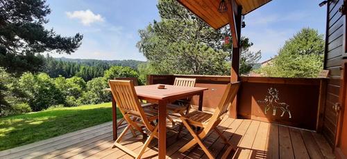 Chalet Paradis caché à Saint-Victor-Malescours