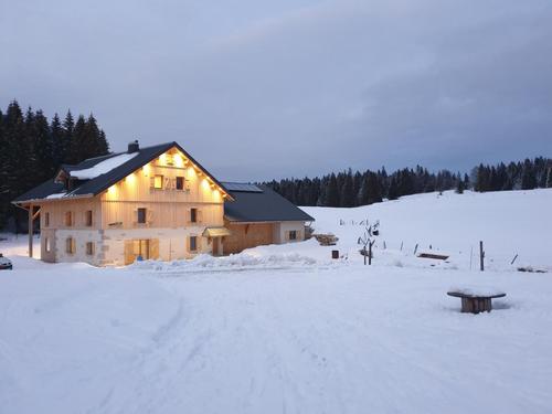 La Grange Raguin à Rochejean