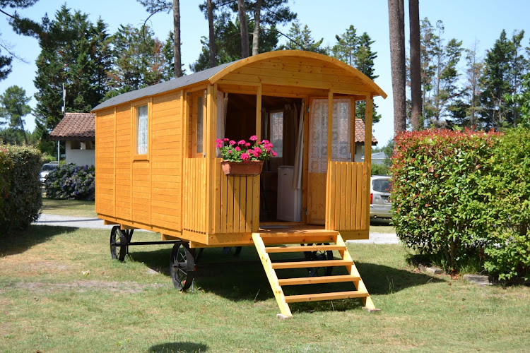 Camping Les Echasses SARL à Gastes