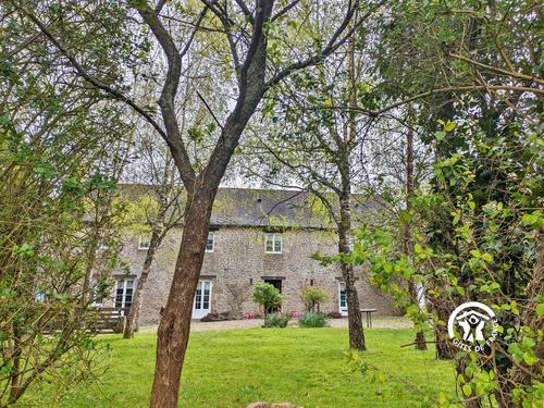 Gîte Grand Bordelay, jusqu'à 12 personnes à La Chapelle-au-Riboul