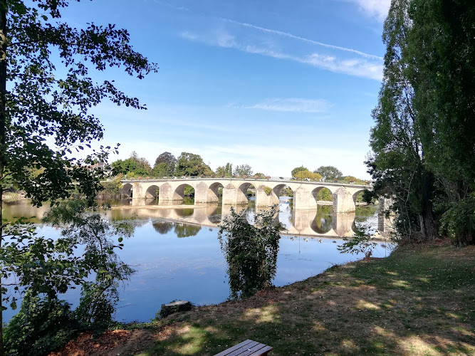 Camping La Roseraie à Descartes