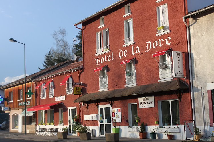 Restaurant de l Hôtel de la Dore à Vertolaye