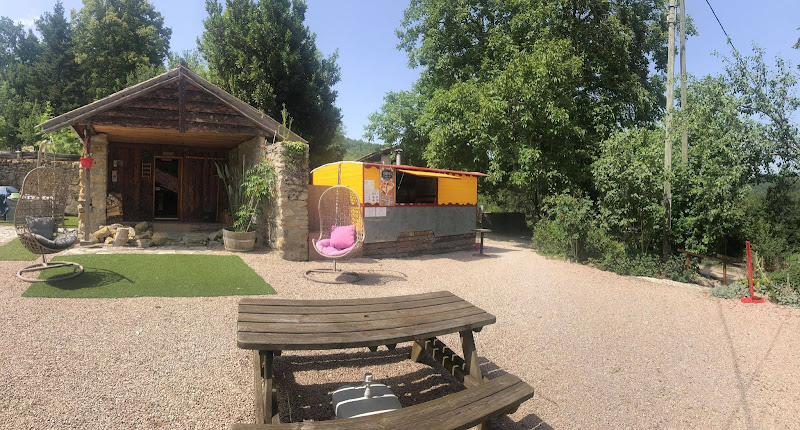 Camping Naturiste Millefleurs 3 Etoiles Pyrénées Ariégeois à Gudas