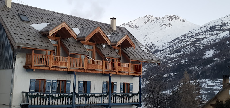 Ski Lodge La Maison du Bez à La Salle-les-Alpes