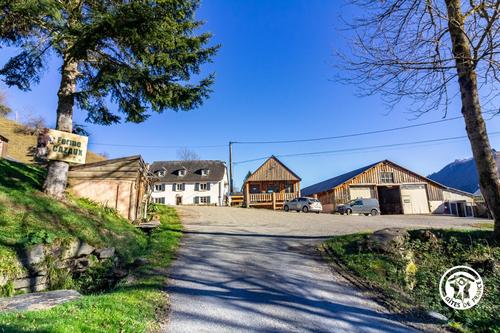 A la Ferme Cazaux à Arrens Marsous