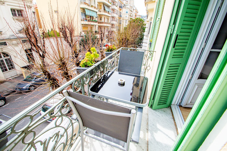 Hôtel Parisien à Nice
