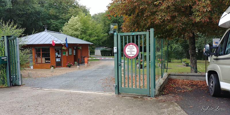 Camping du Val Joyeux à Chteau-la-Vallire