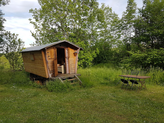Les Cabanes Caracoles Pascual Commard Bernadette à Vailhourles