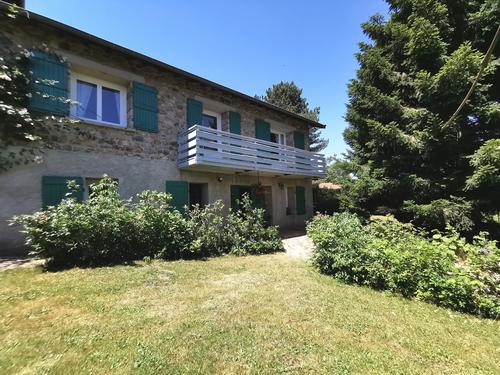 La Maison des Trois Sapins à Craponne-sur-Arzon