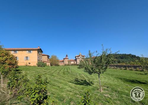 La Ferme du Château de Saconay à POMEYS