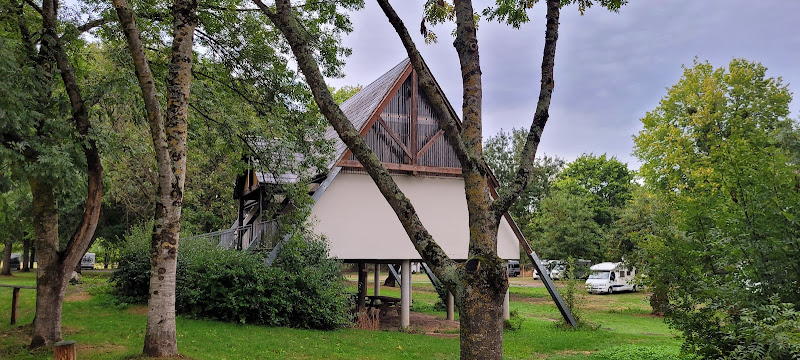 Aire De Camping Car à Saumur