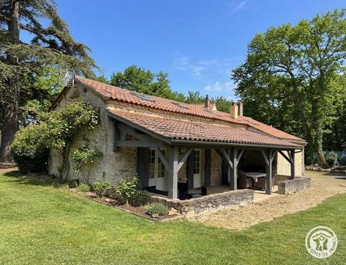 Le Cèdre à LIMEYRAT