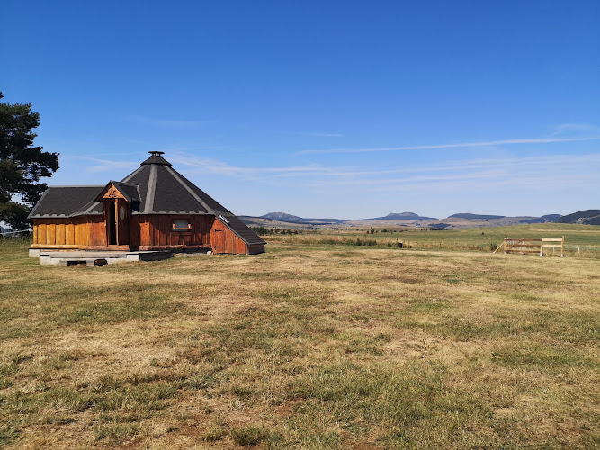 Les Yourtes Des Hauts Plateaux à Le Béage