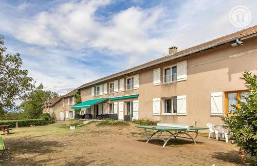 Gtes de la forge du chteau à Saint-Bonnet-de-Joux