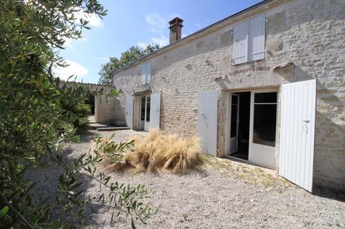 17g36077 à Saint Medard D'aunis
