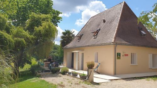 Gîte du Soleil Levant à Val De Louyre Et Caudeau