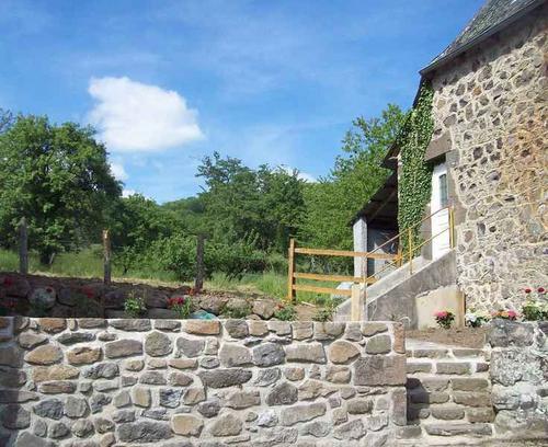 Gîte à la Campagne à Brommat