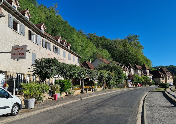Logis Auberge du Vieux Port à Gagnac-sur-Cère
