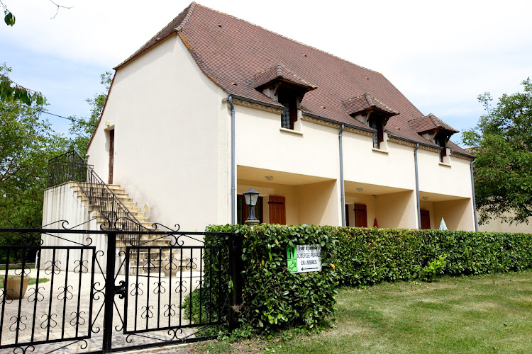 Chambre au bord de l eau à Saint-Vincent-de-Cosse