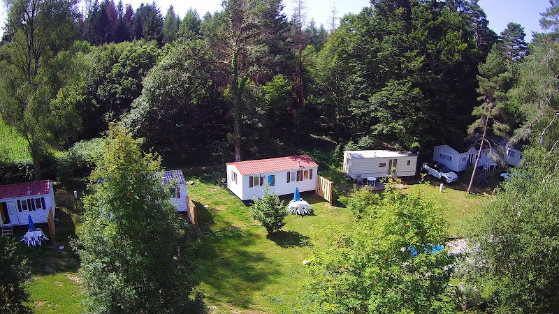 Restaurant la petite rivière et son camping à Clergoux