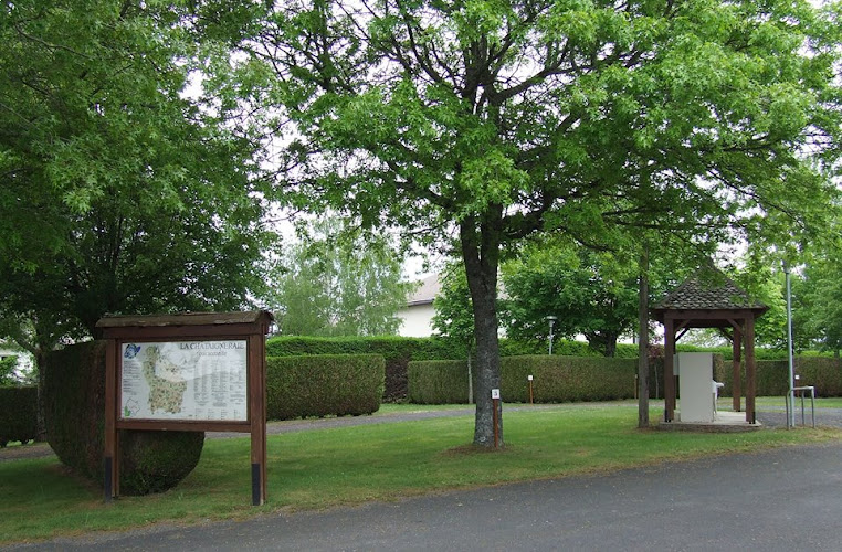 Camping municipal à Montsalvy