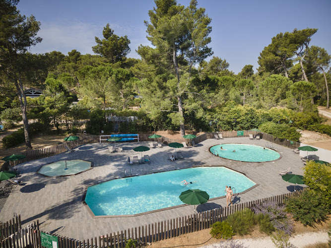 Camping Huttopia Fontvieille à Fontvieille