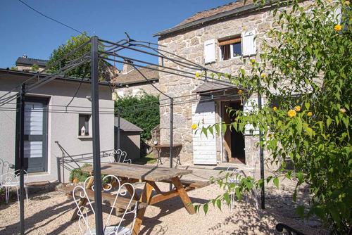 L'Echappée de la Lozère à LES LAUBIES