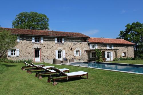 Château Guyon - 12 personnes à ESSE