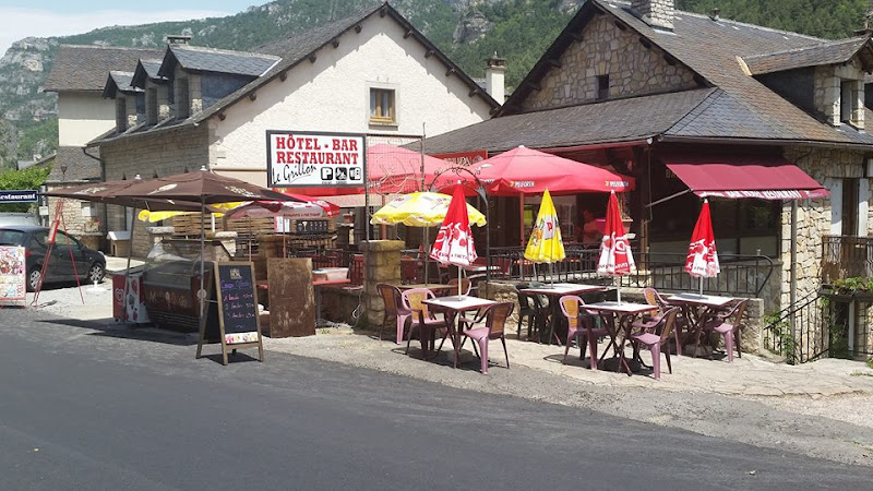 hôtel Bar Restaurant Le Grillon à Massegros Causses Gorges